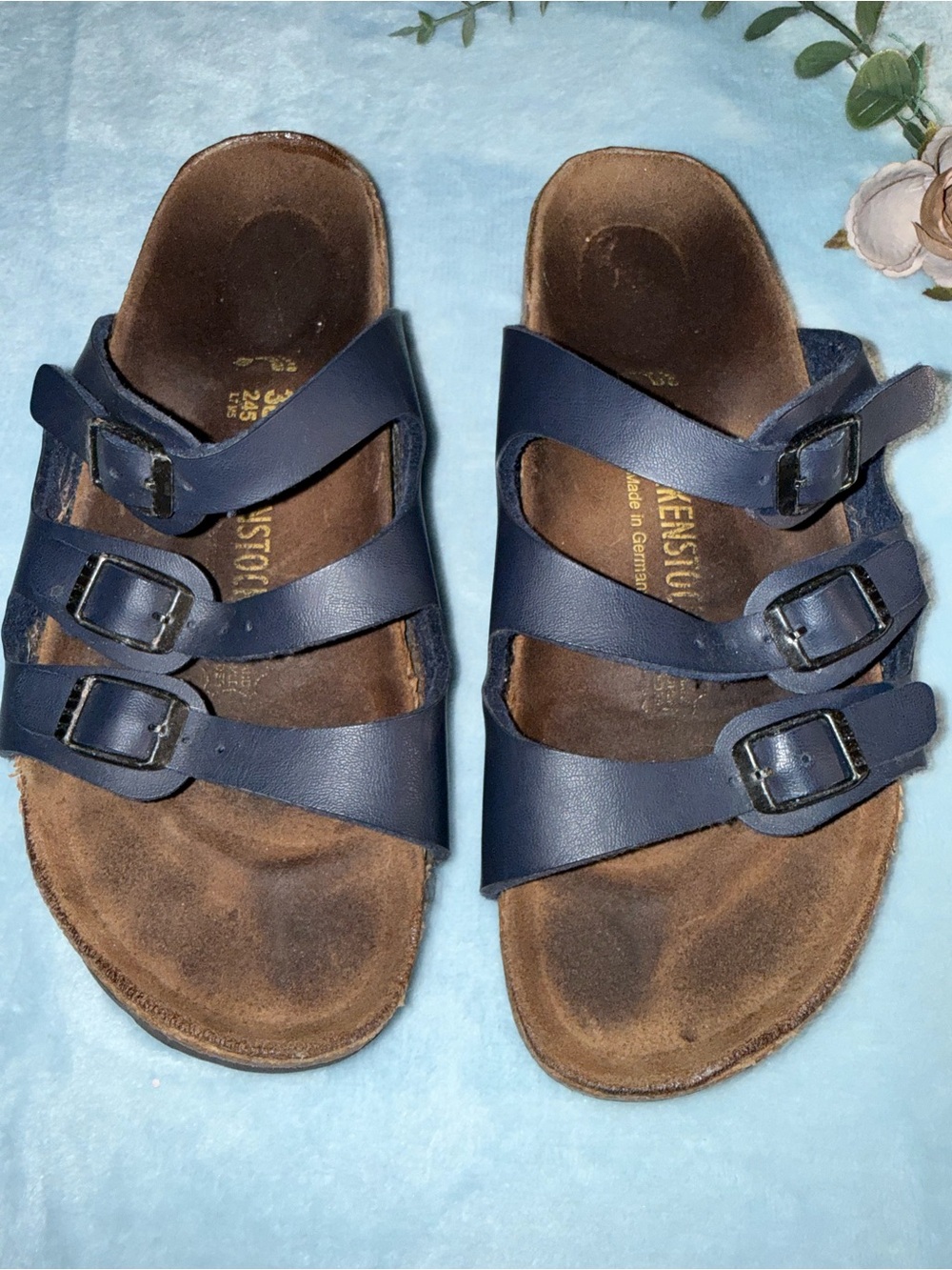 Navy Birkenstocks Florida Softbed - Picture 5 of 5